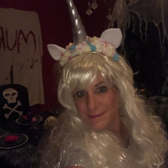 Meet your Posher, Gina - Picture 2 of 5